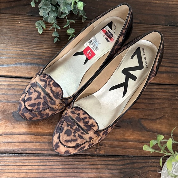 Anne Klein Sport Women's Tagalong wedge pumps in a leopard print pattern. - Picture 5 of 6